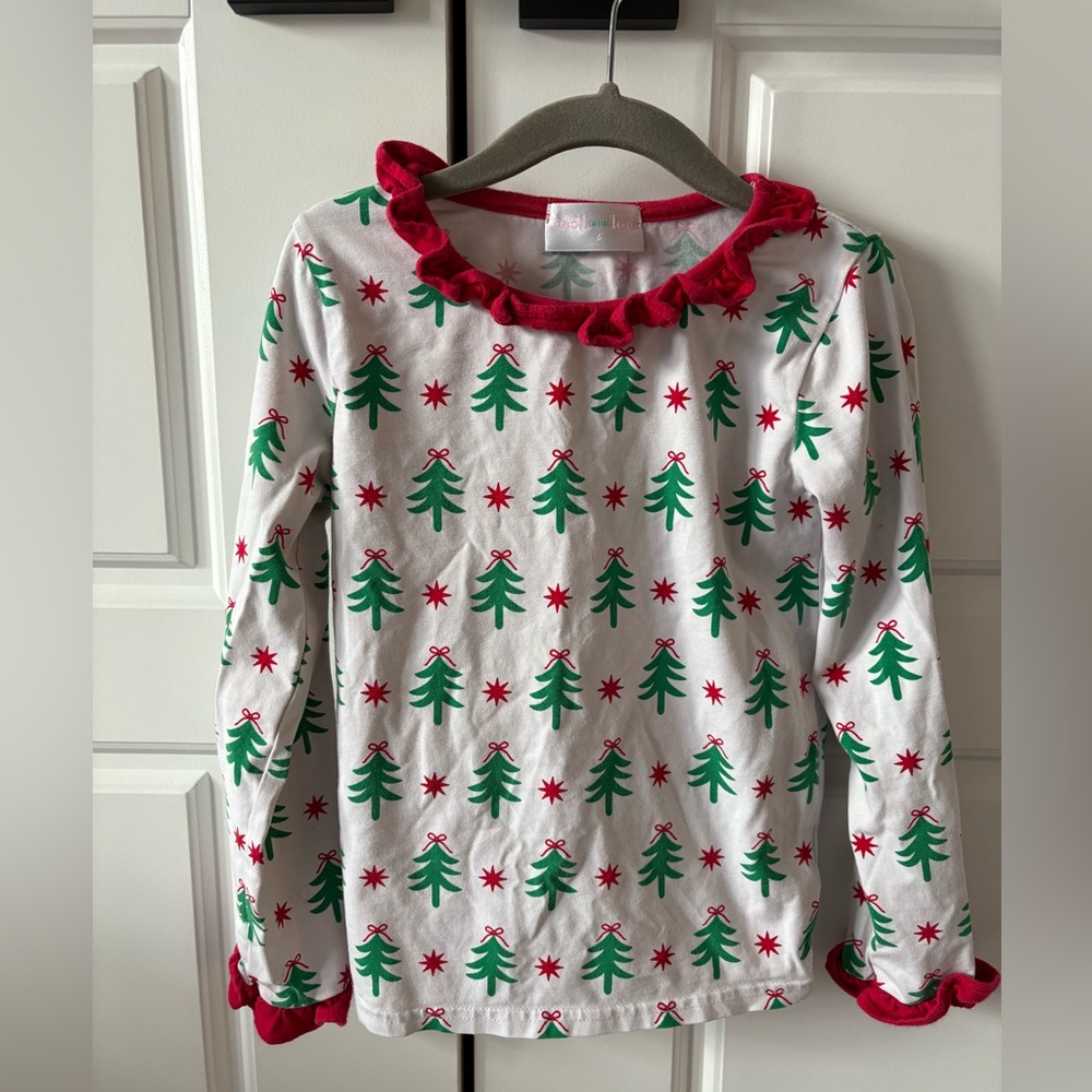 Size 6 girls Cecil and Lou Christmas pajama set